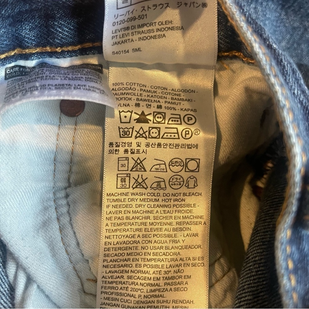 Vintage Levis 501s Straight Leg High Waisted Jeans with Button Fly 38W 29L - Picture 11 of 13